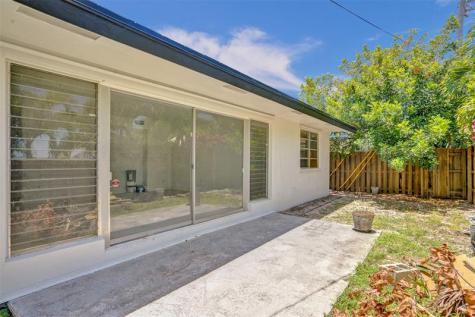 4017 NE 18th Avenue Oakland Park FL 33334