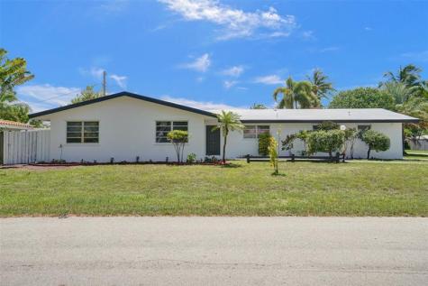 4017 NE 18th Avenue Oakland Park FL 33334
