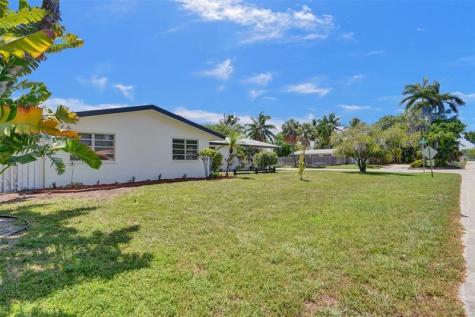 4017 NE 18th Avenue Oakland Park FL 33334