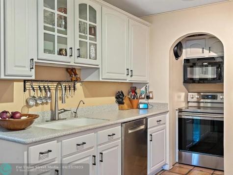 400 45TH Street West Palm Beach FL 33407