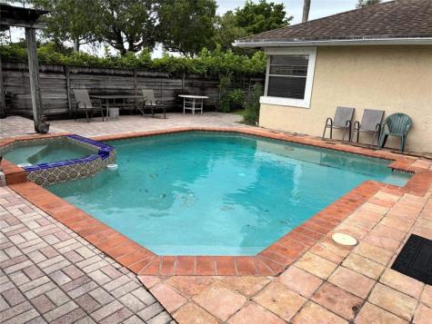 3771 NW 73rd Way Coral Springs FL 33065