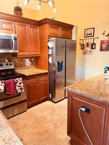 3771 NW 73rd Way Coral Springs FL 33065