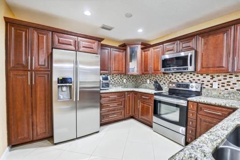 5449 NW 95th Avenue Sunrise FL 33351