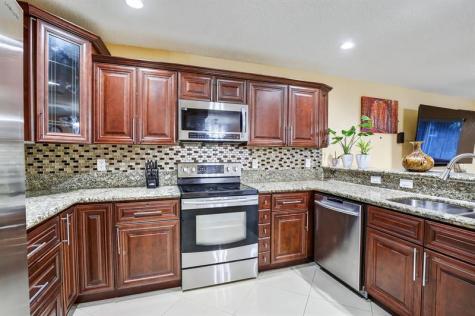 5449 NW 95th Avenue Sunrise FL 33351