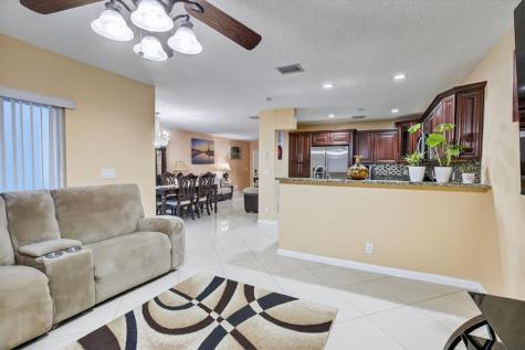 5449 NW 95th Avenue Sunrise FL 33351