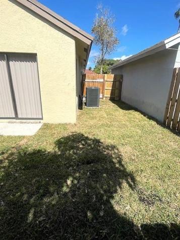 817 E Palm Run Drive North Lauderdale FL 33068