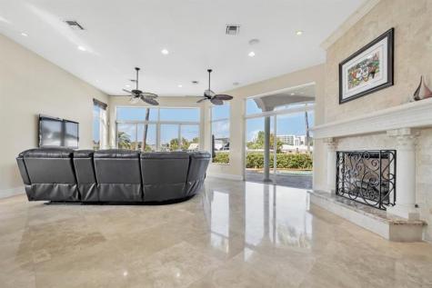 1261 NE 27th Way Pompano Beach FL 33062