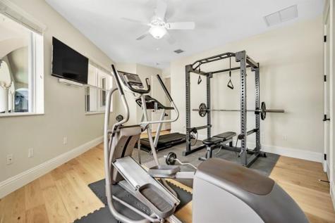 1261 NE 27th Way Pompano Beach FL 33062