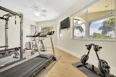 1261 NE 27th Way Pompano Beach FL 33062