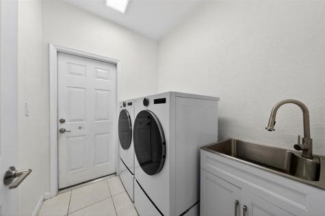 6897 NW 107th Terrace Parkland FL 33076