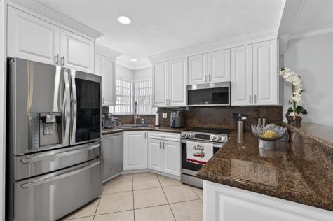 401 NW 39th Street Deerfield Beach FL 33064