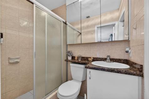 401 NW 39th Street Deerfield Beach FL 33064