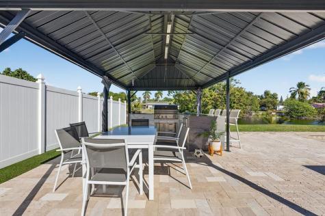 401 NW 39th Street Deerfield Beach FL 33064