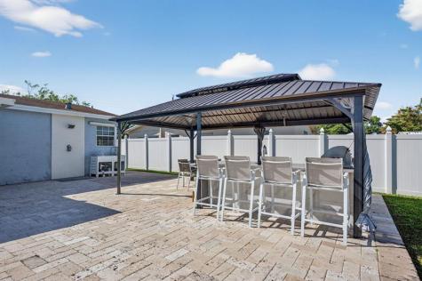 401 NW 39th Street Deerfield Beach FL 33064