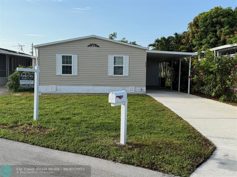 8550 SW 23rd Place Davie FL 33324