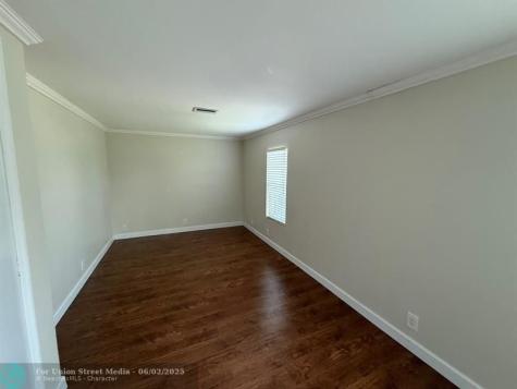 8550 SW 23rd Place Davie FL 33324