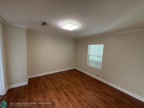 8550 SW 23rd Place Davie FL 33324