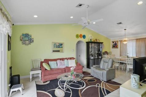 7631 NW 87th Terrace Tamarac FL 33321