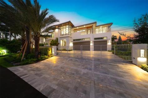 24 Fiesta Way Fort Lauderdale FL 33301