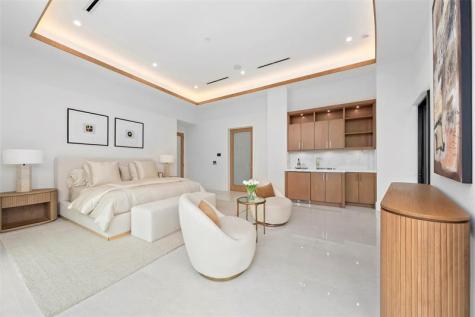 24 Fiesta Way Fort Lauderdale FL 33301