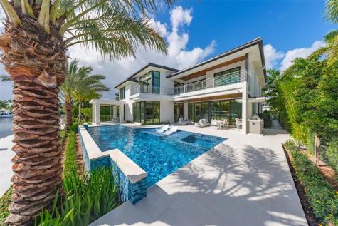 24 Fiesta Way Fort Lauderdale FL 33301