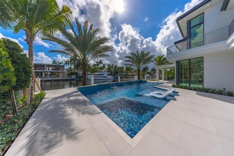 24 Fiesta Way Fort Lauderdale FL 33301