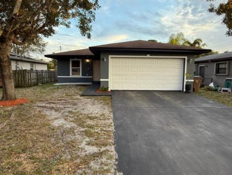 176 SW 5th Court Deerfield Beach FL 33441