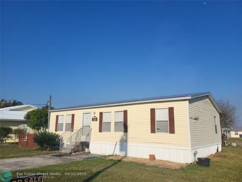 1057 Blue Heron Moore Haven FL 33471