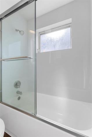 5710 NW 68th Terrace Tamarac FL 33321