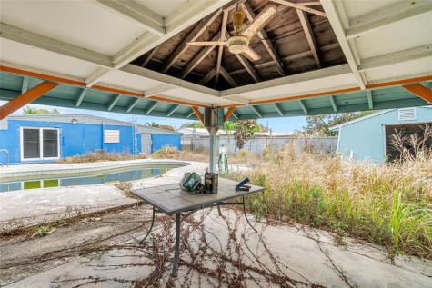 803 Palm Avenue Fort Pierce FL 34982