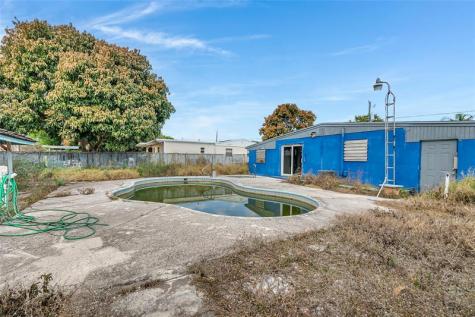 803 Palm Avenue Fort Pierce FL 34982
