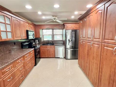 7321 NW 38th Court Coral Springs FL 33065