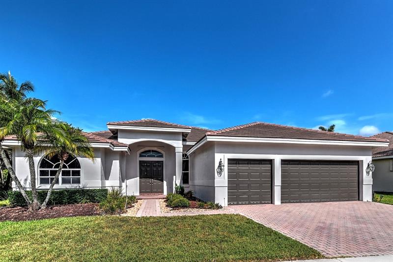 Weston FL, 1125 E Waterside Circle