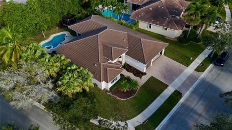 1125 E Waterside Circle Weston FL 33327