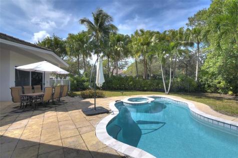 1125 E Waterside Circle Weston FL 33327
