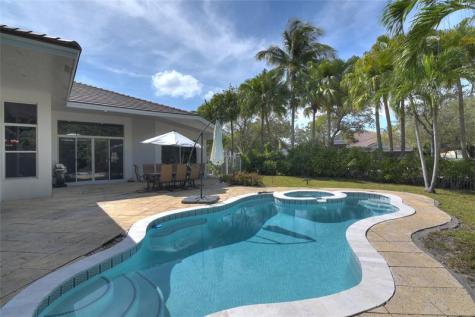 1125 E Waterside Circle Weston FL 33327
