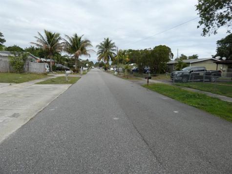 2350 NW 1st Street Boynton Beach FL 33435