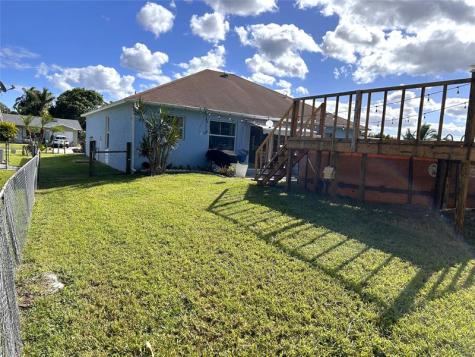 3043 SE Banyan Street Stuart FL 34997