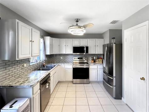 3043 SE Banyan Street Stuart FL 34997