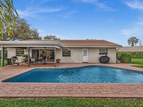 8140 NW 13th Place Coral Springs FL 33071