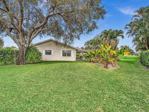8140 NW 13th Place Coral Springs FL 33071