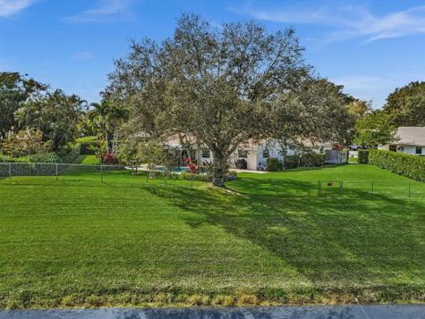 8140 NW 13th Place Coral Springs FL 33071