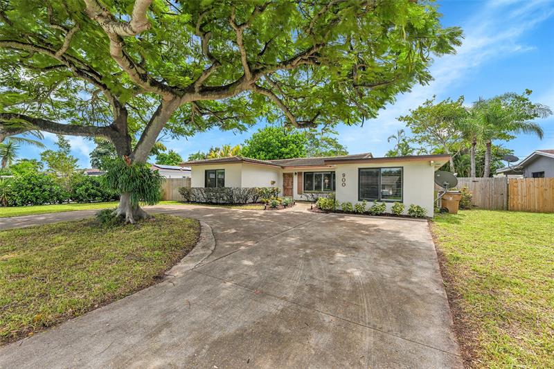 900 SE 13th Court Deerfield Beach FL 33441