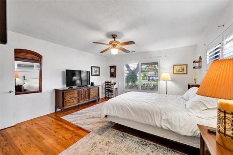 900 SE 13th Court Deerfield Beach FL 33441