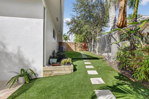 100 SW 8th Avenue Boca Raton FL 33486