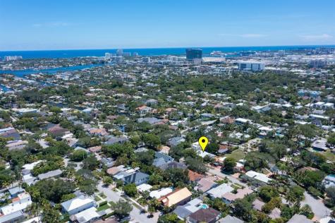 810 SE 10th Street Fort Lauderdale FL 33316