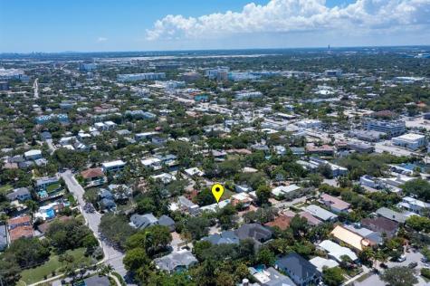 810 SE 10th Street Fort Lauderdale FL 33316