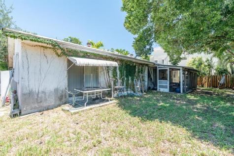 810 SE 10th Street Fort Lauderdale FL 33316