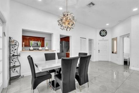 10180 NW 5th Street Plantation FL 33324