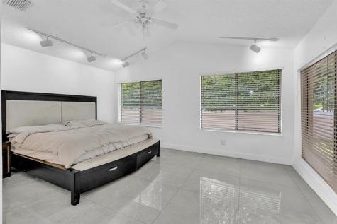 10180 NW 5th Street Plantation FL 33324